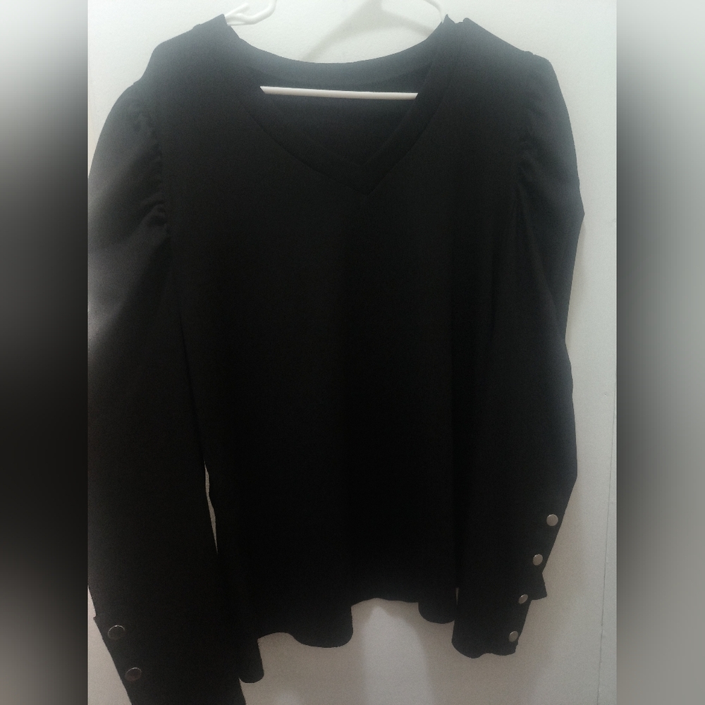 SHEIN Black Button Cuff Long Sleeve Blouse
